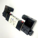 شیر برقی پنوماتیک برند ایرتک (AIRTAC) مدل 4V220-08 بوبین 220V